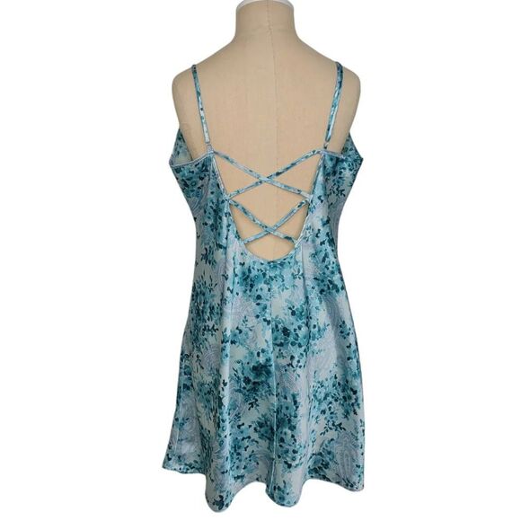 Secret Treasures Nightgown Teddy Slip Floral Blue and White Large - Picture 2 of 12